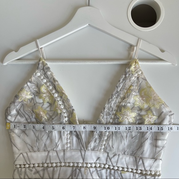 Banjul Designer White Embroidered Floral Dress size S NWT - Picture 8 of 10